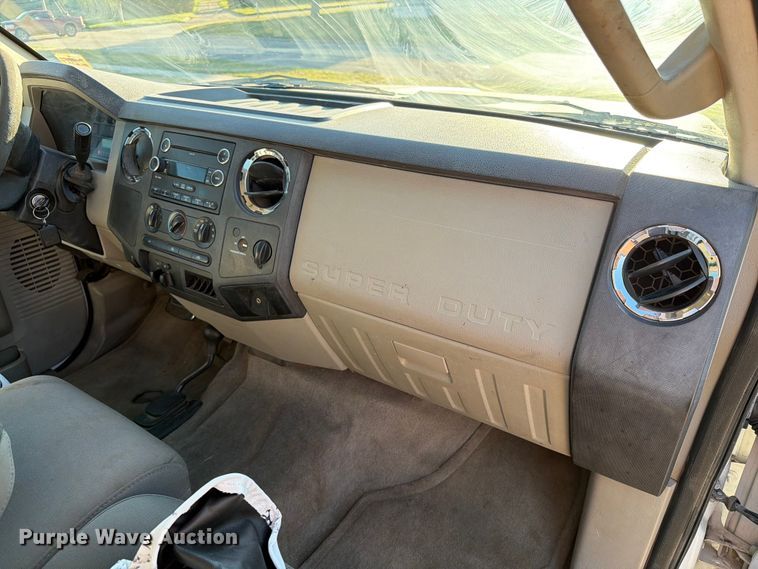 image for item ER1890 2010 Ford F350 Ext. Cab pickup truck