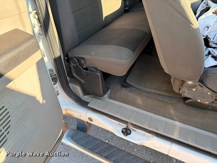image for item ER1890 2010 Ford F350 Ext. Cab pickup truck