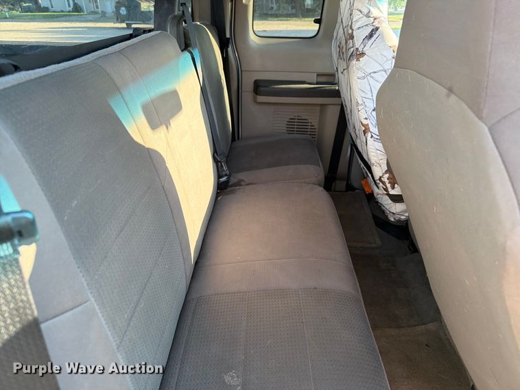 image for item ER1890 2010 Ford F350 Ext. Cab pickup truck