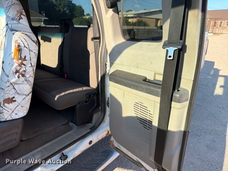 image for item ER1890 2010 Ford F350 Ext. Cab pickup truck