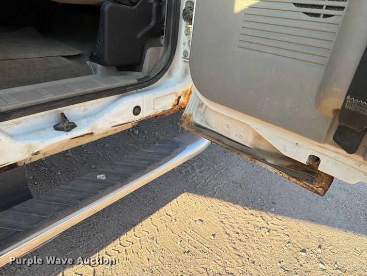 image for item ER1890 2010 Ford F350 Ext. Cab pickup truck