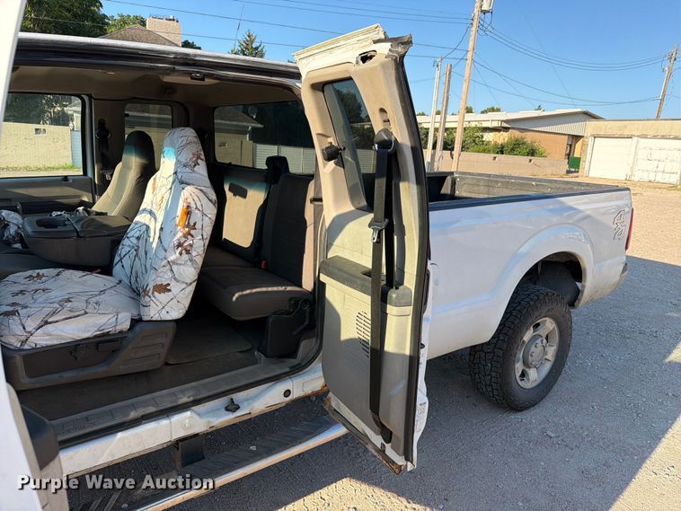 image for item ER1890 2010 Ford F350 Ext. Cab pickup truck