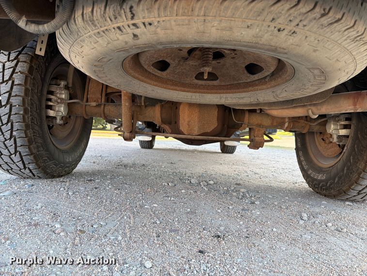 image for item ER1890 2010 Ford F350 Ext. Cab pickup truck