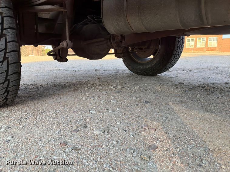 image for item ER1890 2010 Ford F350 Ext. Cab pickup truck