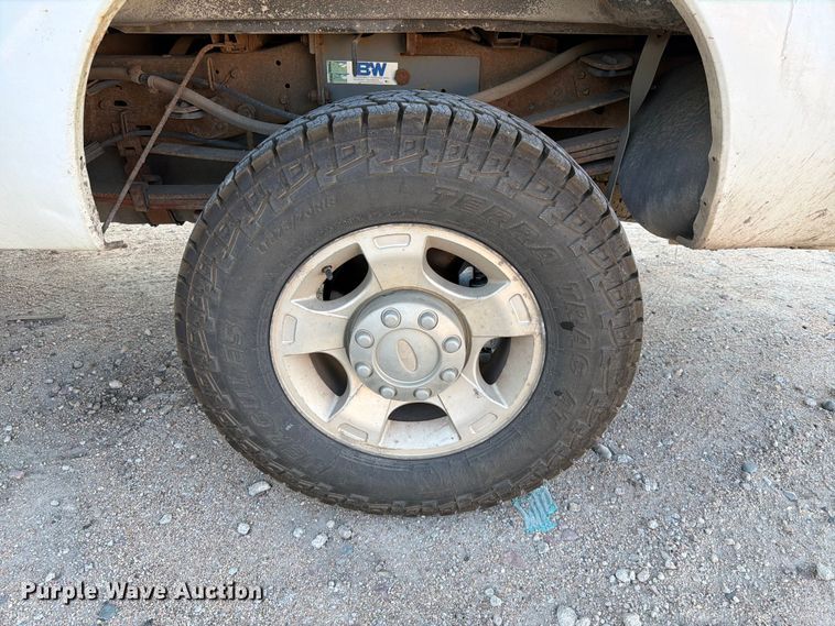 image for item ER1890 2010 Ford F350 Ext. Cab pickup truck