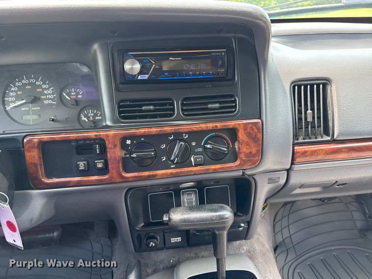 image for item ER3067 1998 Jeep Grand Cherokee SUV