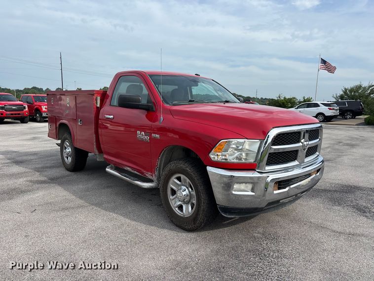 image for item ER3169 2014 RAM 2500 SLT utility bed pickup truck