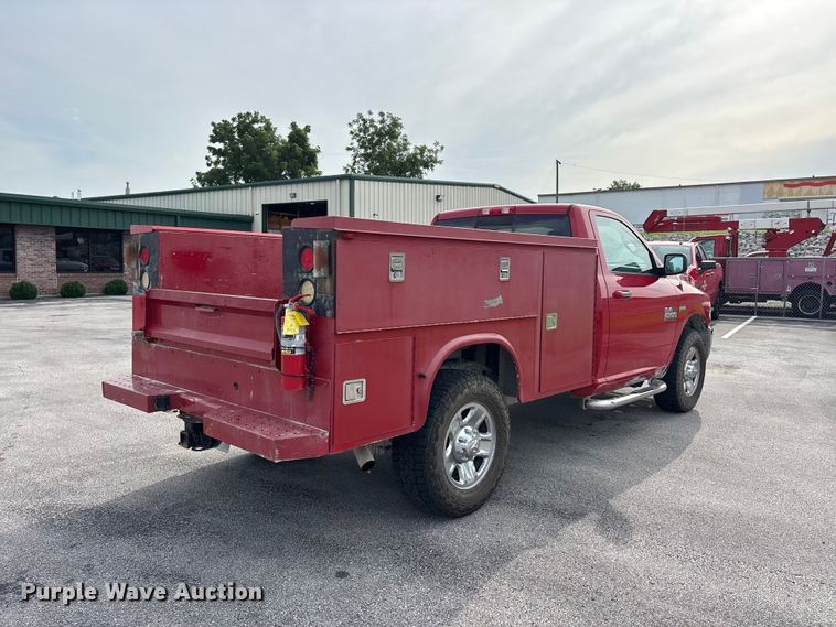 image for item ER3169 2014 RAM 2500 SLT utility bed pickup truck