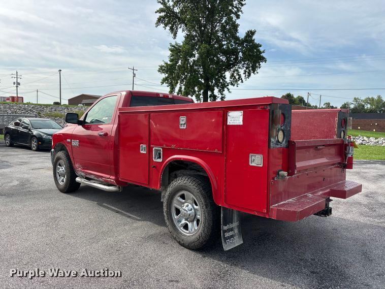 image for item ER3169 2014 RAM 2500 SLT utility bed pickup truck