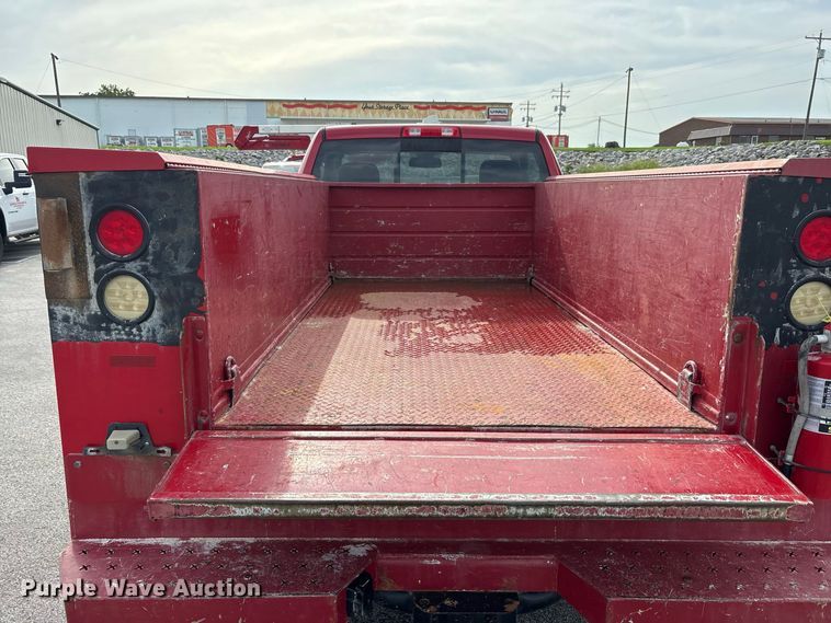 image for item ER3169 2014 RAM 2500 SLT utility bed pickup truck