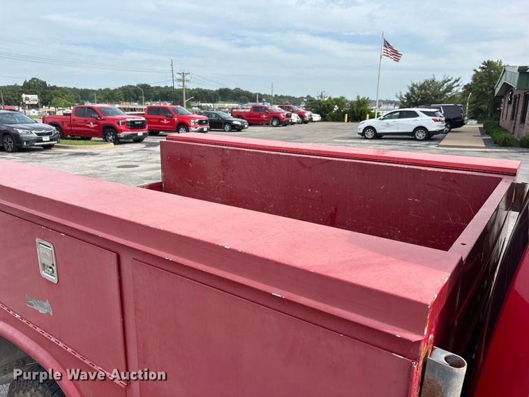 image for item ER3169 2014 RAM 2500 SLT utility bed pickup truck