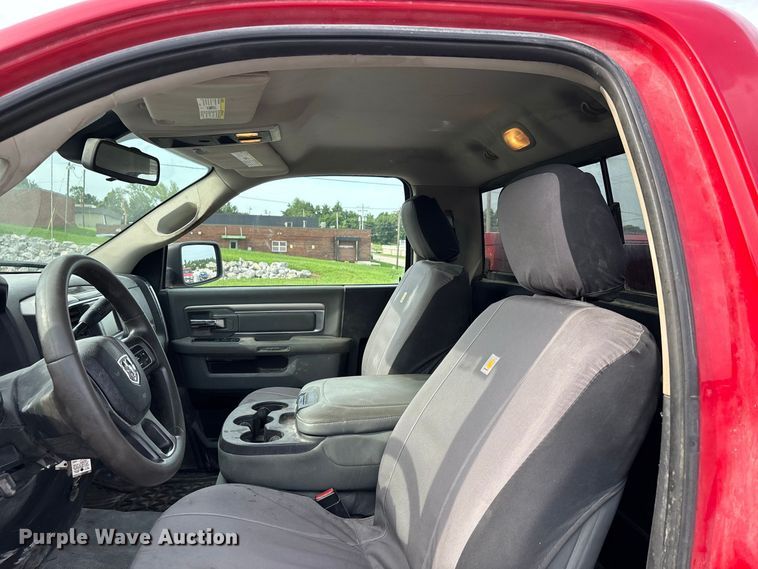 image for item ER3169 2014 RAM 2500 SLT utility bed pickup truck