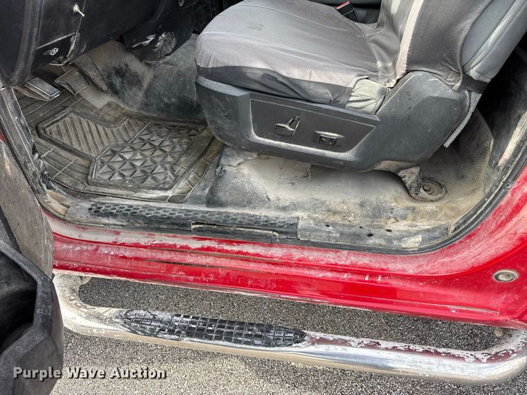 image for item ER3169 2014 RAM 2500 SLT utility bed pickup truck