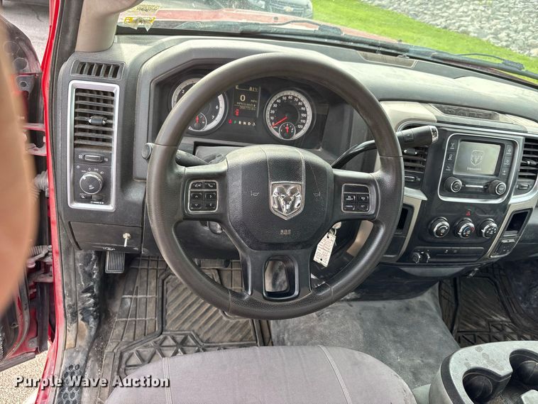 image for item ER3169 2014 RAM 2500 SLT utility bed pickup truck