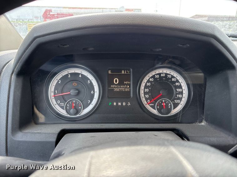 image for item ER3169 2014 RAM 2500 SLT utility bed pickup truck