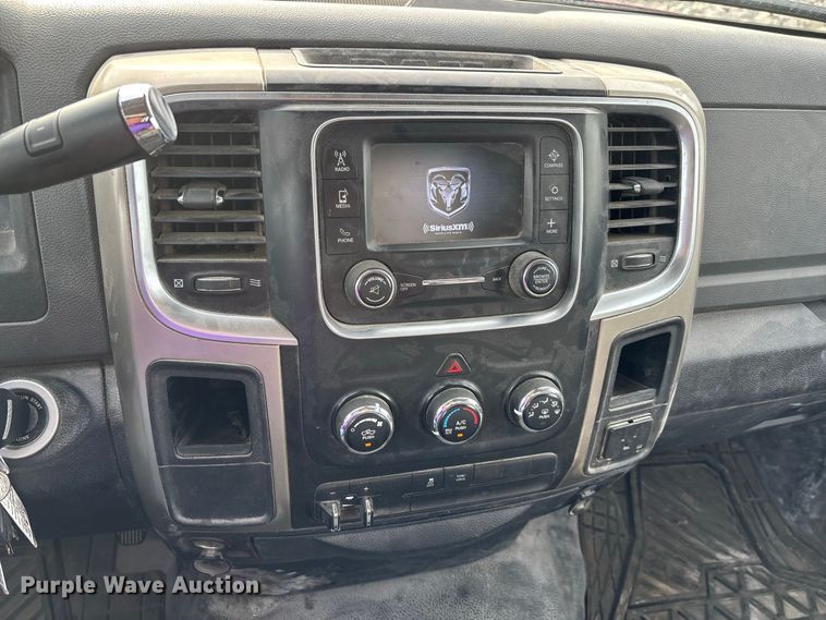 image for item ER3169 2014 RAM 2500 SLT utility bed pickup truck