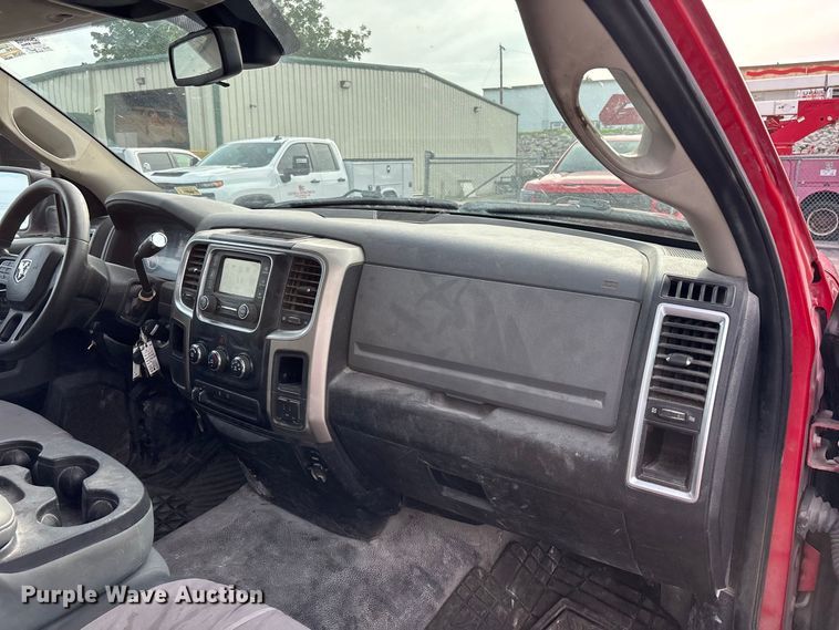 image for item ER3169 2014 RAM 2500 SLT utility bed pickup truck