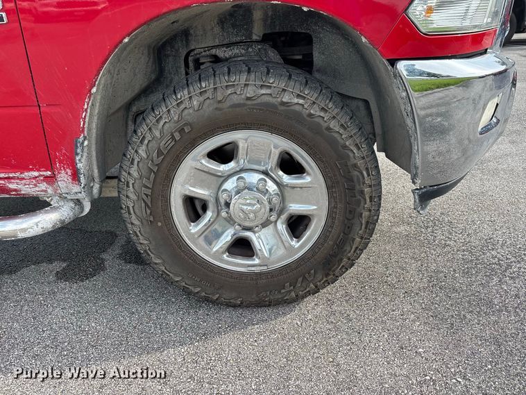 image for item ER3169 2014 RAM 2500 SLT utility bed pickup truck