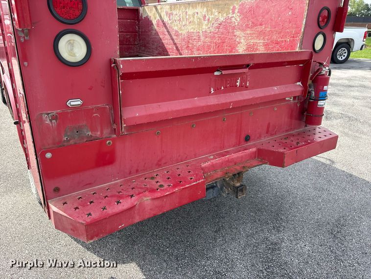 image for item ER3170 2006 Chevrolet Silverado 2500HD utility bed pickup truck