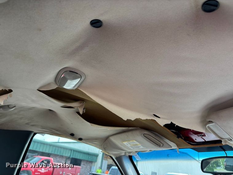 image for item ER3170 2006 Chevrolet Silverado 2500HD utility bed pickup truck
