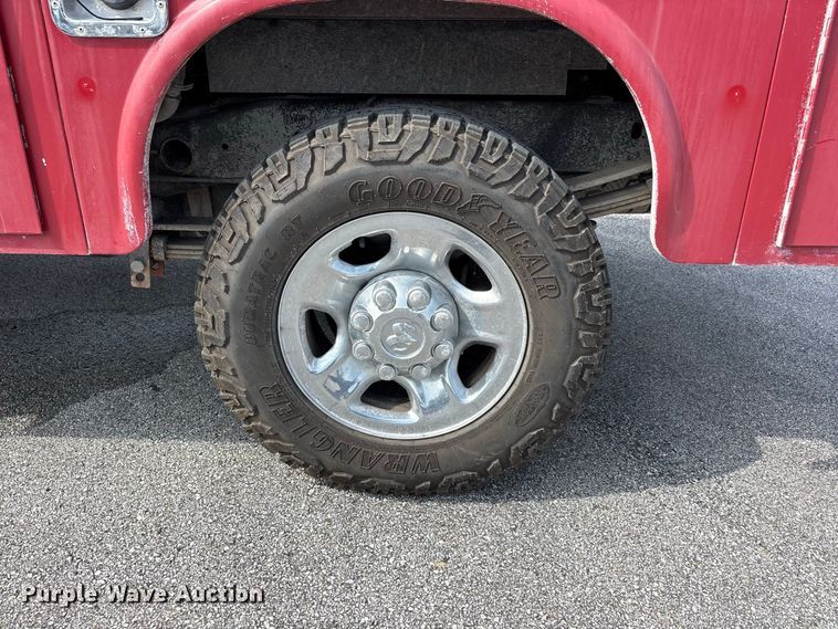image for item ER3171 2012 Dodge Ram 2500 SLT utility bed pickup truck