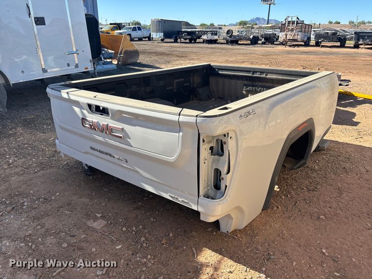 image for item ER7689 2024 GMC 3500 Pickup truck bed