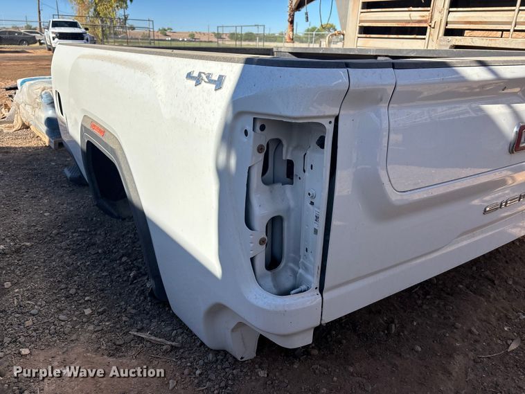 image for item ER7689 2024 GMC 3500 Pickup truck bed