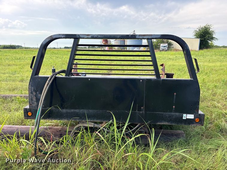 image for item ET0085 DewEze 485 Flatbed hydraulic bale bed