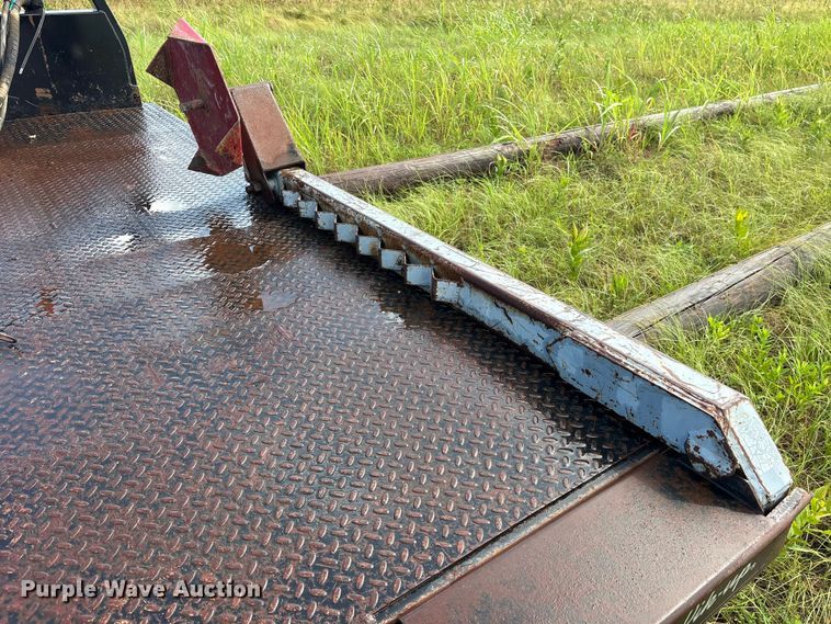image for item ET0085 DewEze 485 Flatbed hydraulic bale bed