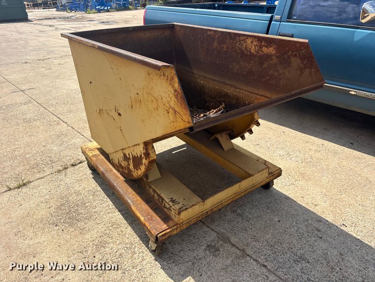image for item ET0097 (2) self-dumping hoppers