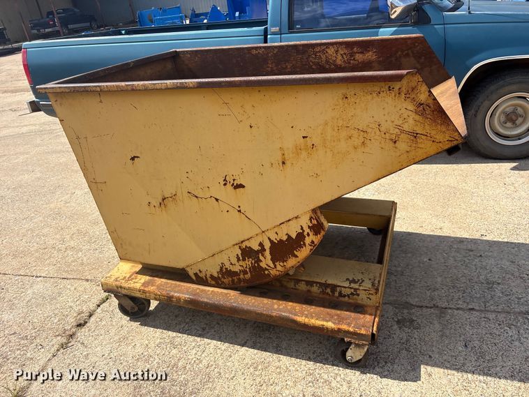 image for item ET0097 (2) self-dumping hoppers