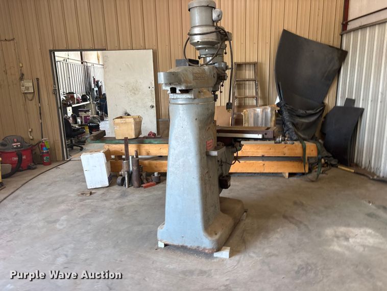 image for item ET0098 Bridgeport Series I 2HP milling machine