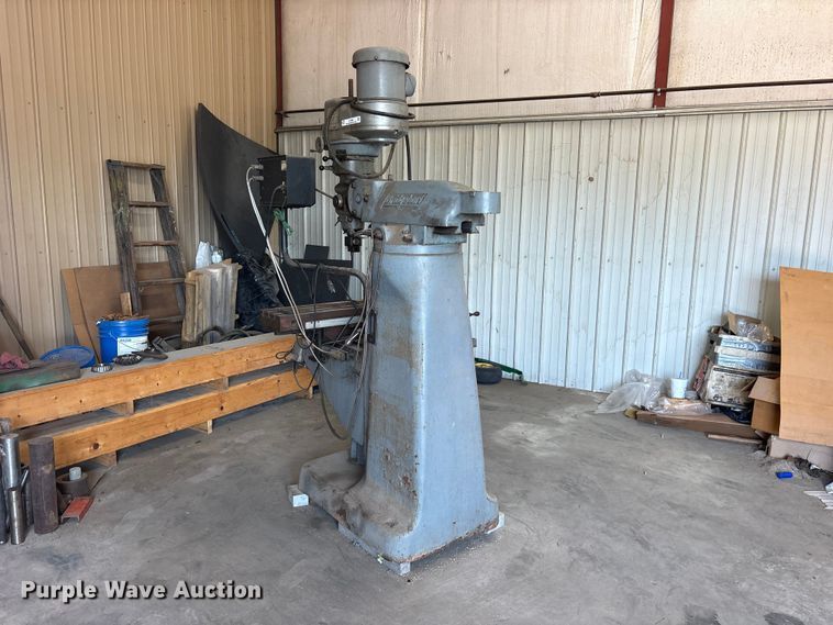 image for item ET0098 Bridgeport Series I 2HP milling machine