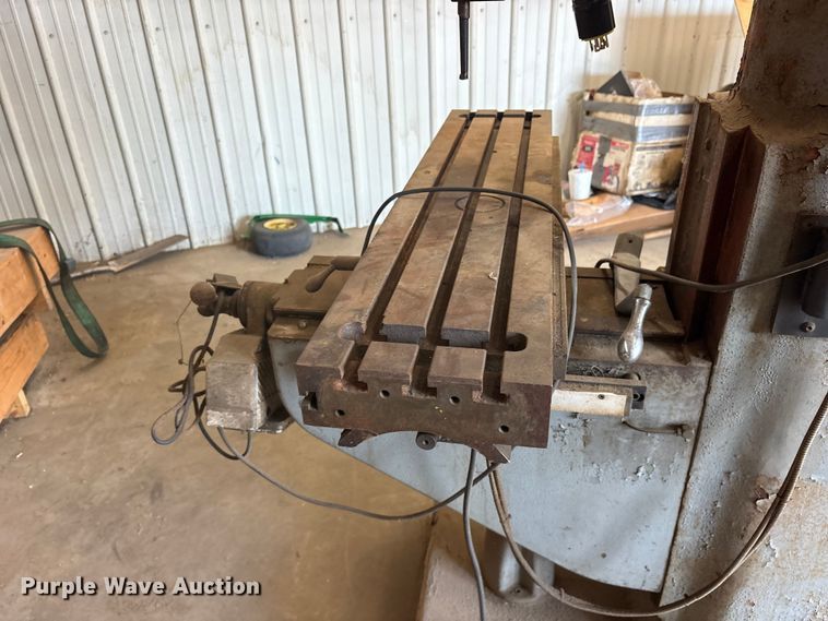 image for item ET0098 Bridgeport Series I 2HP milling machine