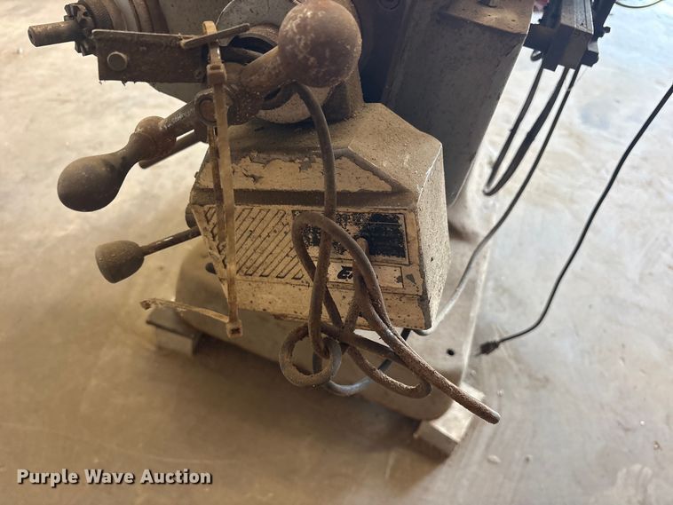 image for item ET0098 Bridgeport Series I 2HP milling machine