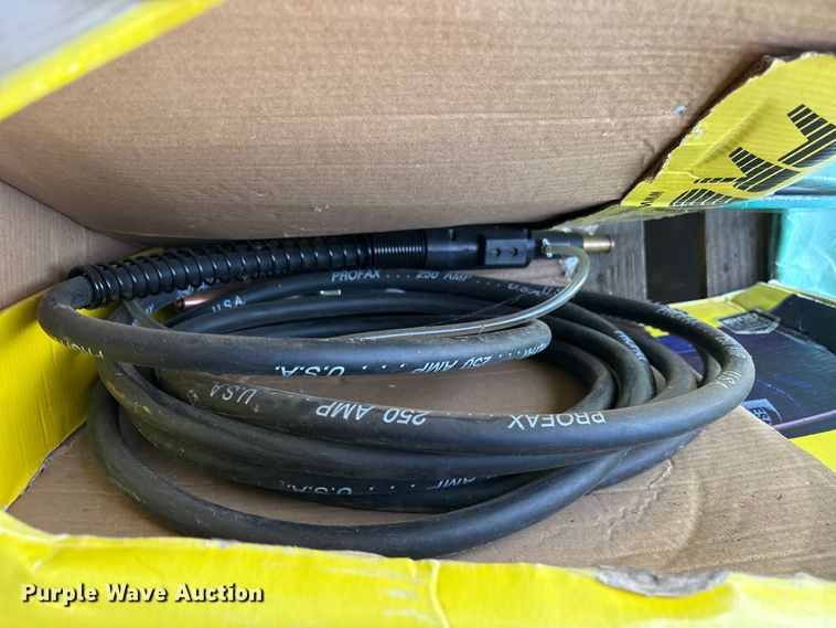 image for item ET0106 Miller Thunderbolt 210 welder