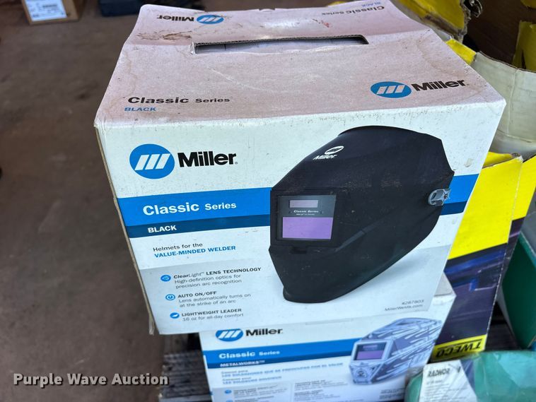 image for item ET0106 Miller Thunderbolt 210 welder