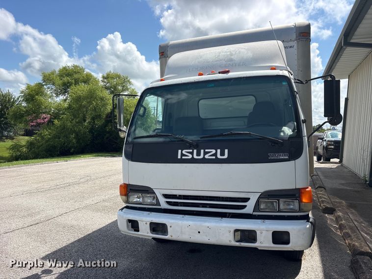 image for item ET0120 2005 Isuzu NPR box truck