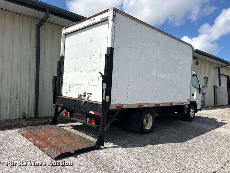 image for item ET0120 2005 Isuzu NPR box truck