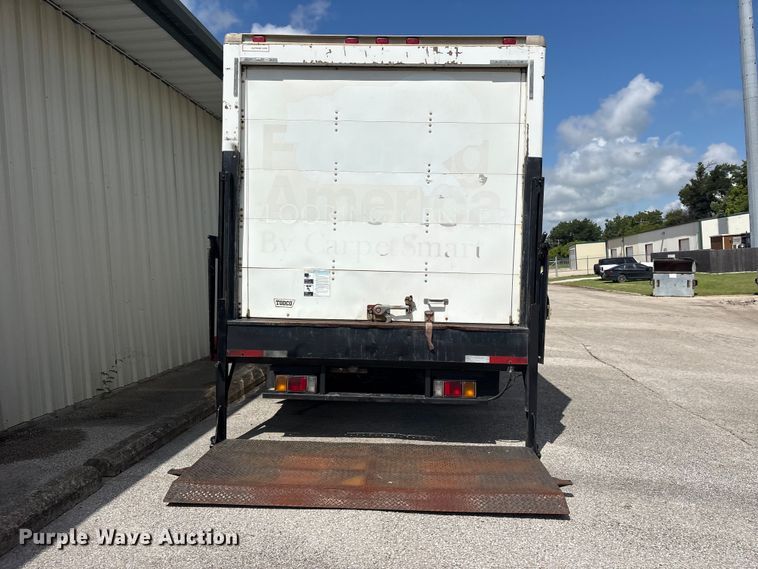 image for item ET0120 2005 Isuzu NPR box truck