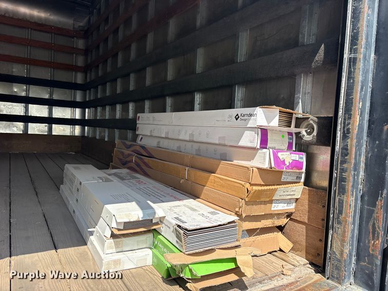 image for item ET0120 2005 Isuzu NPR box truck
