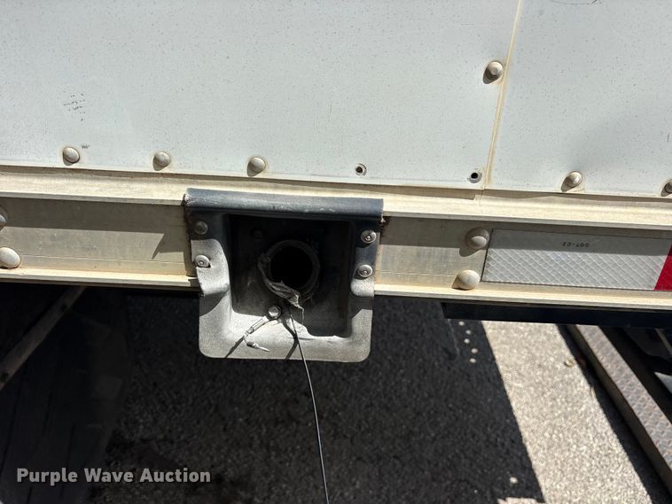 image for item ET0120 2005 Isuzu NPR box truck