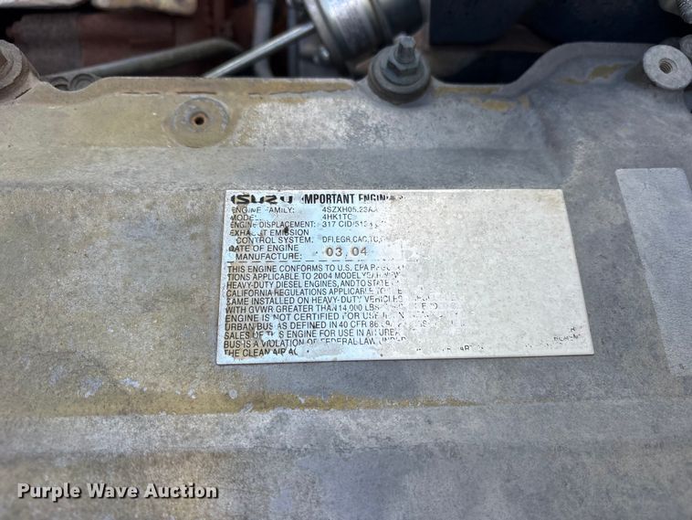 image for item ET0120 2005 Isuzu NPR box truck