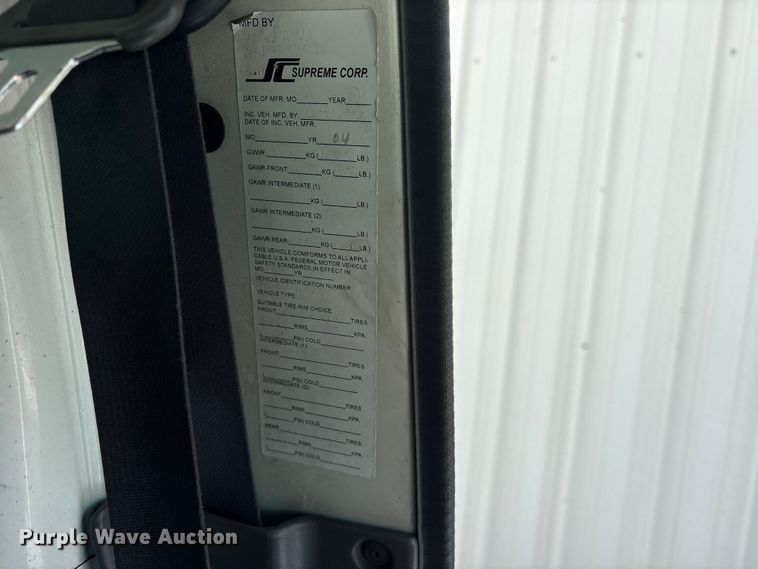 image for item ET0120 2005 Isuzu NPR box truck