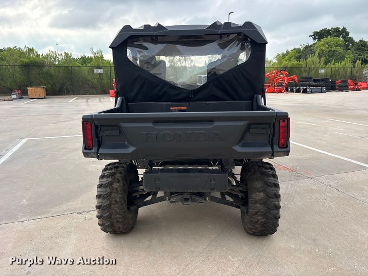 image for item ET0125 2023 Honda SXS1000M utility vehicle