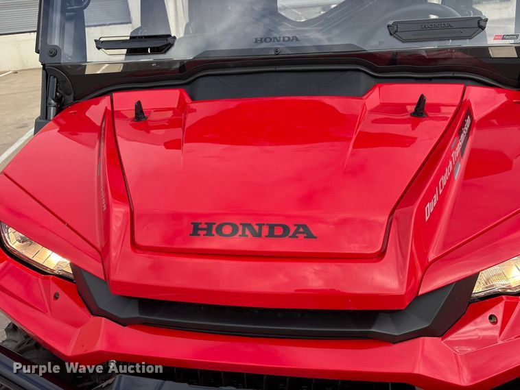 image for item ET0125 2023 Honda SXS1000M utility vehicle