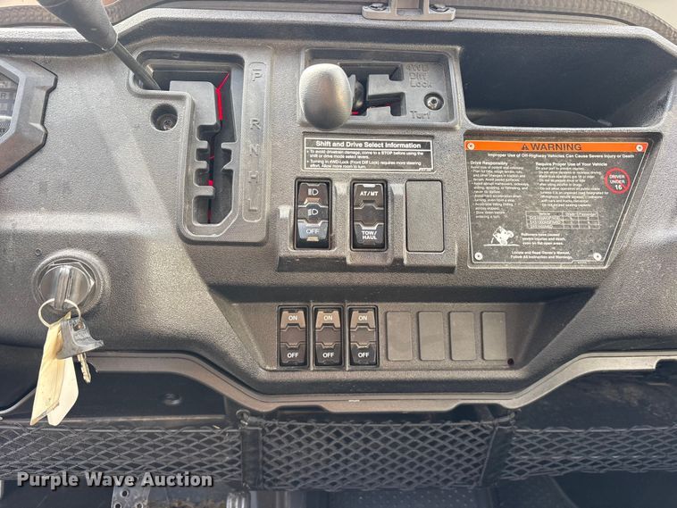 image for item ET0125 2023 Honda SXS1000M utility vehicle