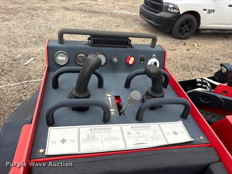 image for item ET0178 Erie SCL850 compact utility loader