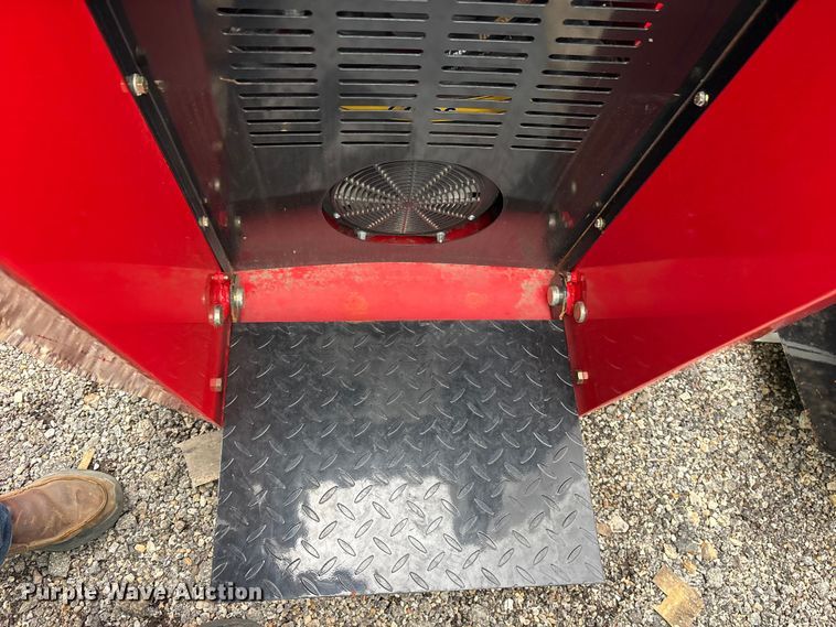 image for item ET0179 2024 Erie SCL850 compact utility loader
