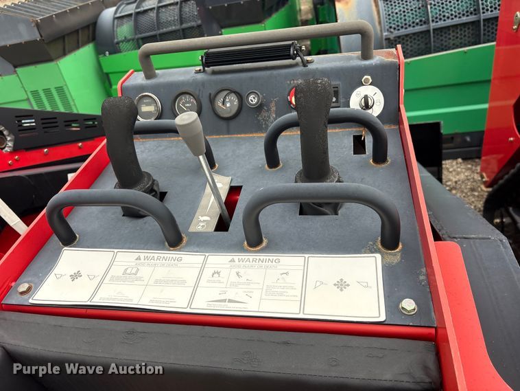 image for item ET0180 2024 Erie SCL850 compact utility loader